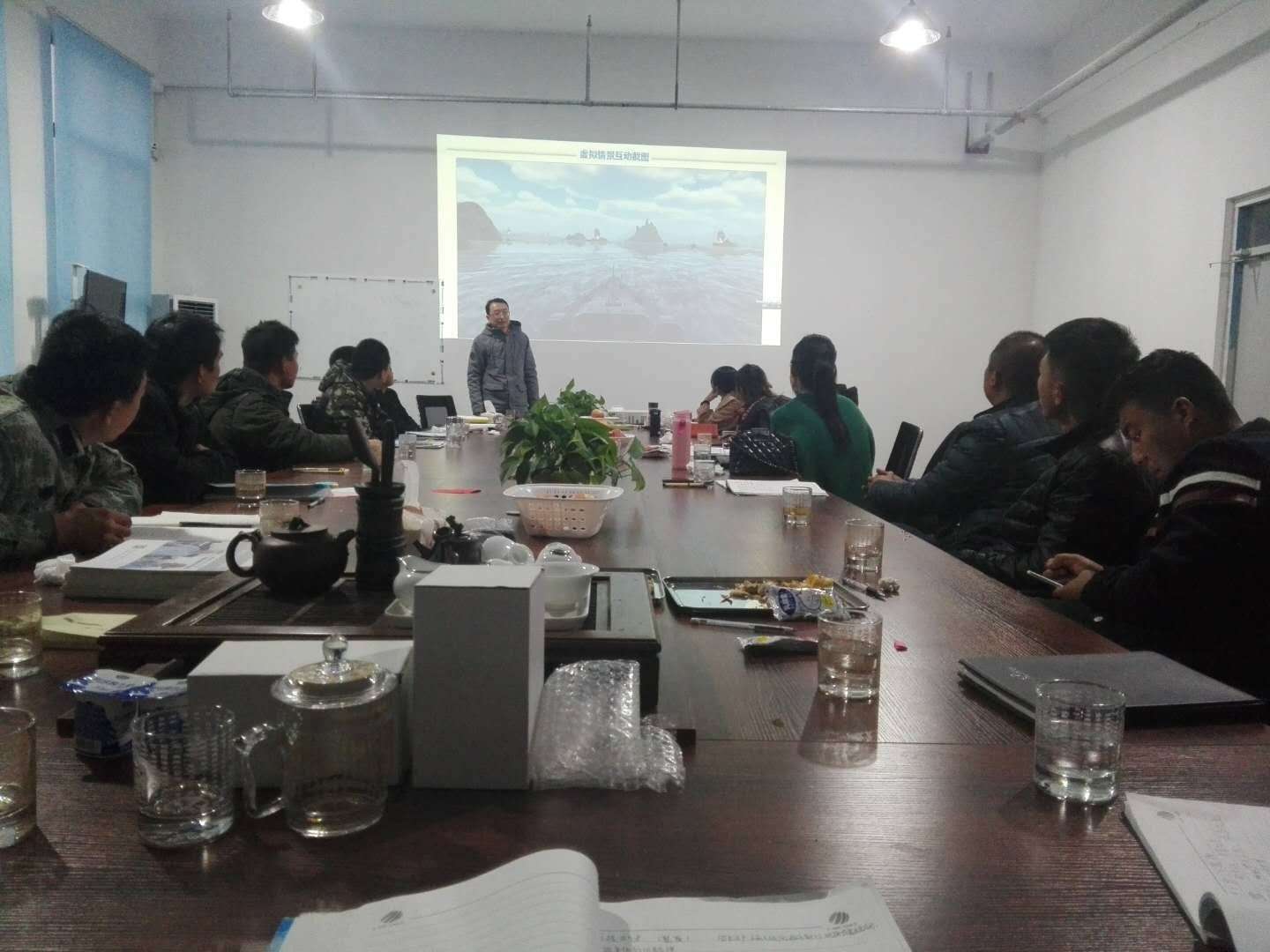 優(yōu)秀員工進(jìn)行“我的海藍(lán)夢”演講 優(yōu)秀員工進(jìn)行“我的海藍(lán)夢”演講